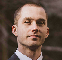 暗号資産市場の専門家であるトレーディングアナリスト、Thomas Whitfield のポートレート